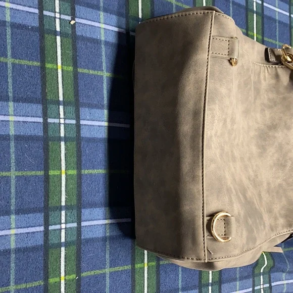 Super cute faux suede look purse. - Picture 7 of 13
